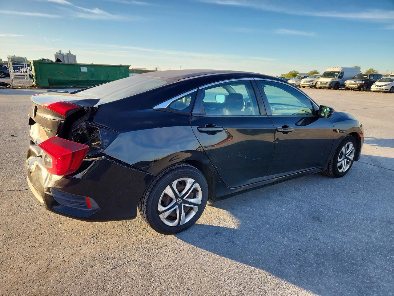 2016 HONDA CIVIC LX photo 3