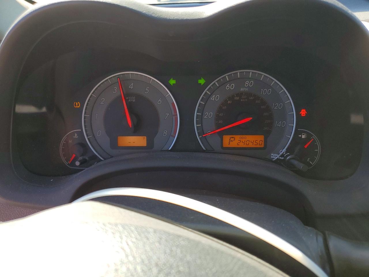 2010 TOYOTA COROLLA S photo 9
