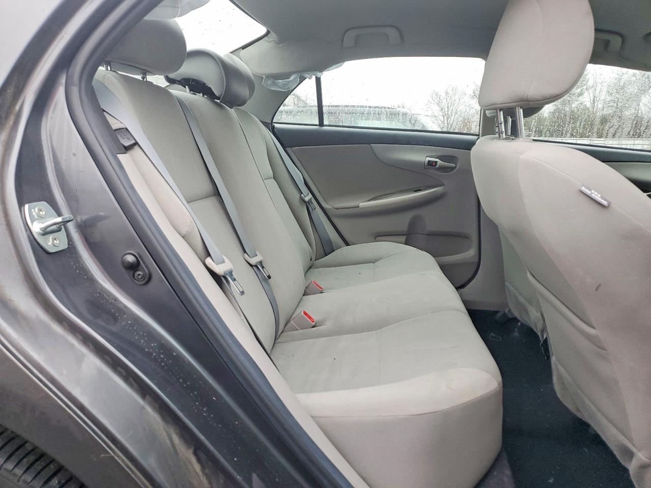 2012 TOYOTA COROLLA LE photo 19
