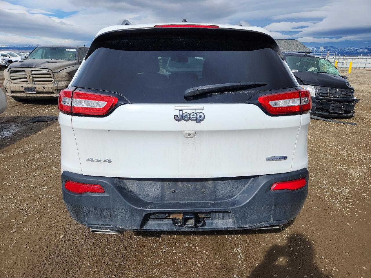 2016 JEEP CHEROKEE LATITUDE photo 6
