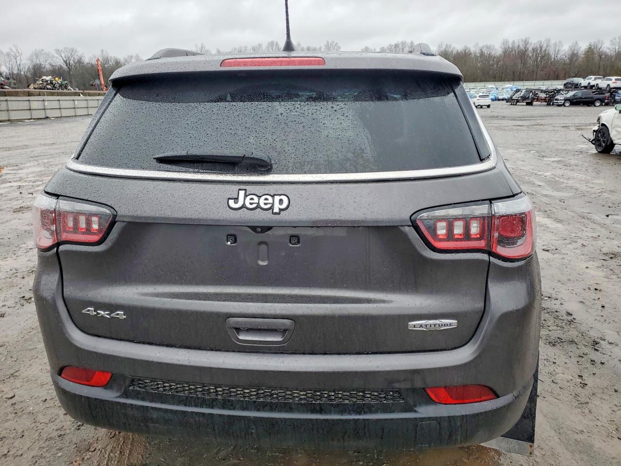 2019 JEEP COMPASS LATITUDE photo 11