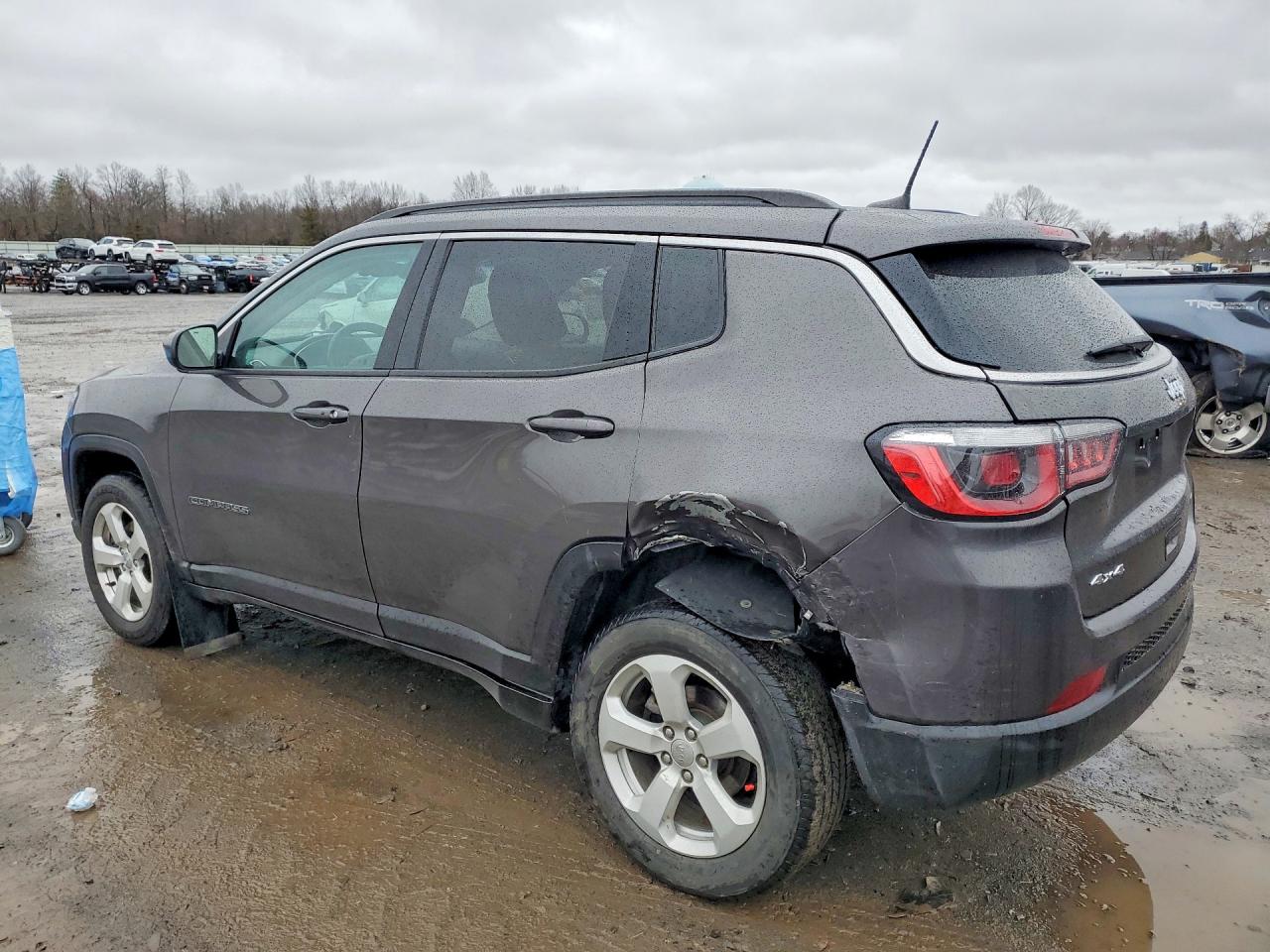 2019 JEEP COMPASS LATITUDE photo 3