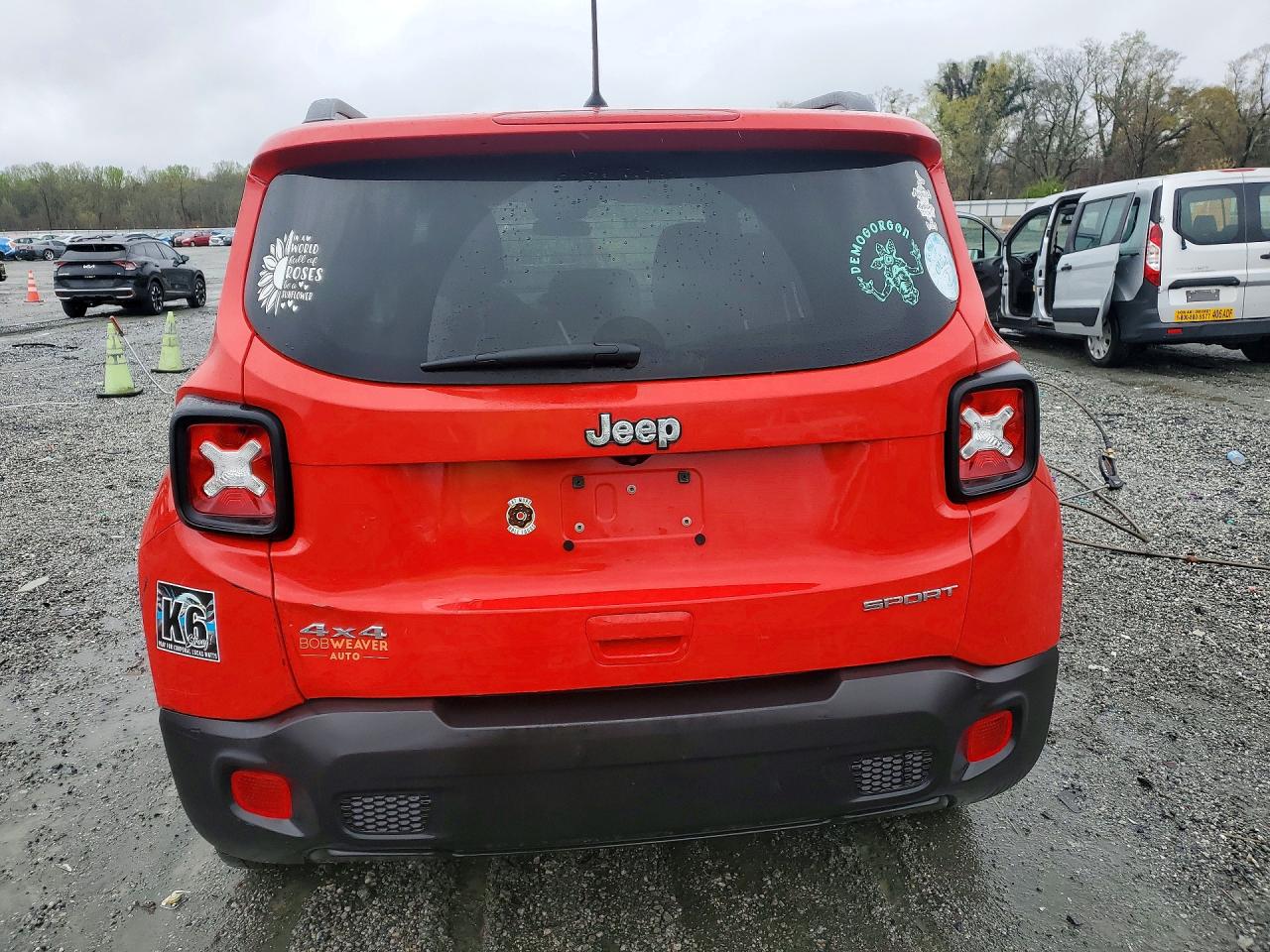 2019 JEEP RENEGADE SPORT photo 11