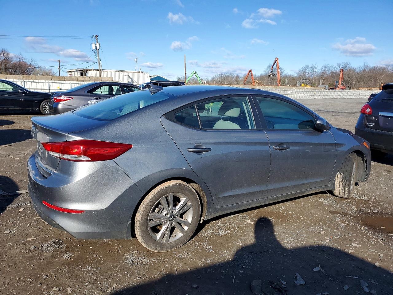2018 HYUNDAI ELANTRA VALUE EDITION photo 3