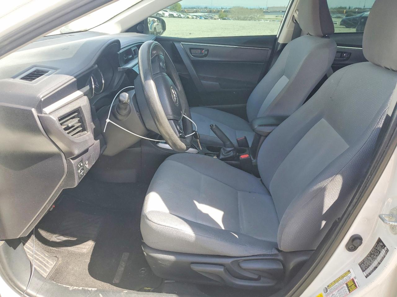 2016 TOYOTA COROLLA L photo 13