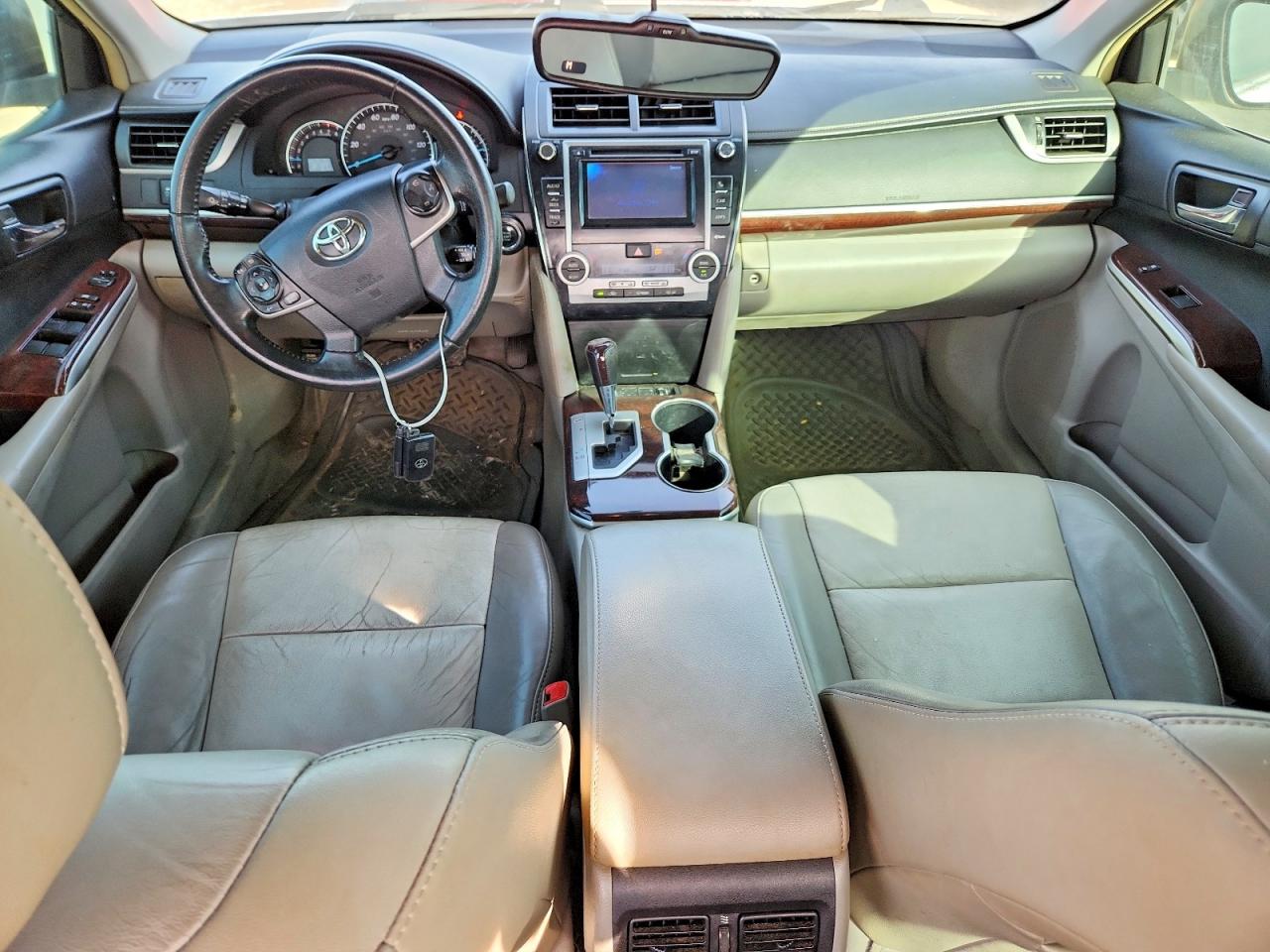 2014 TOYOTA CAMRY XLE V6 photo 8