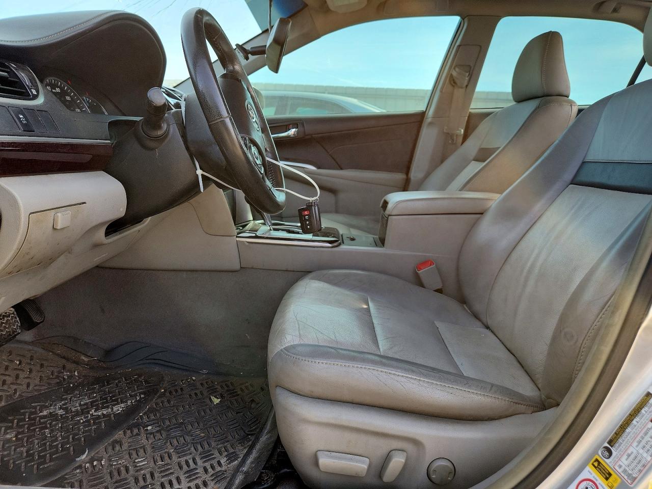2014 TOYOTA CAMRY XLE V6 photo 7
