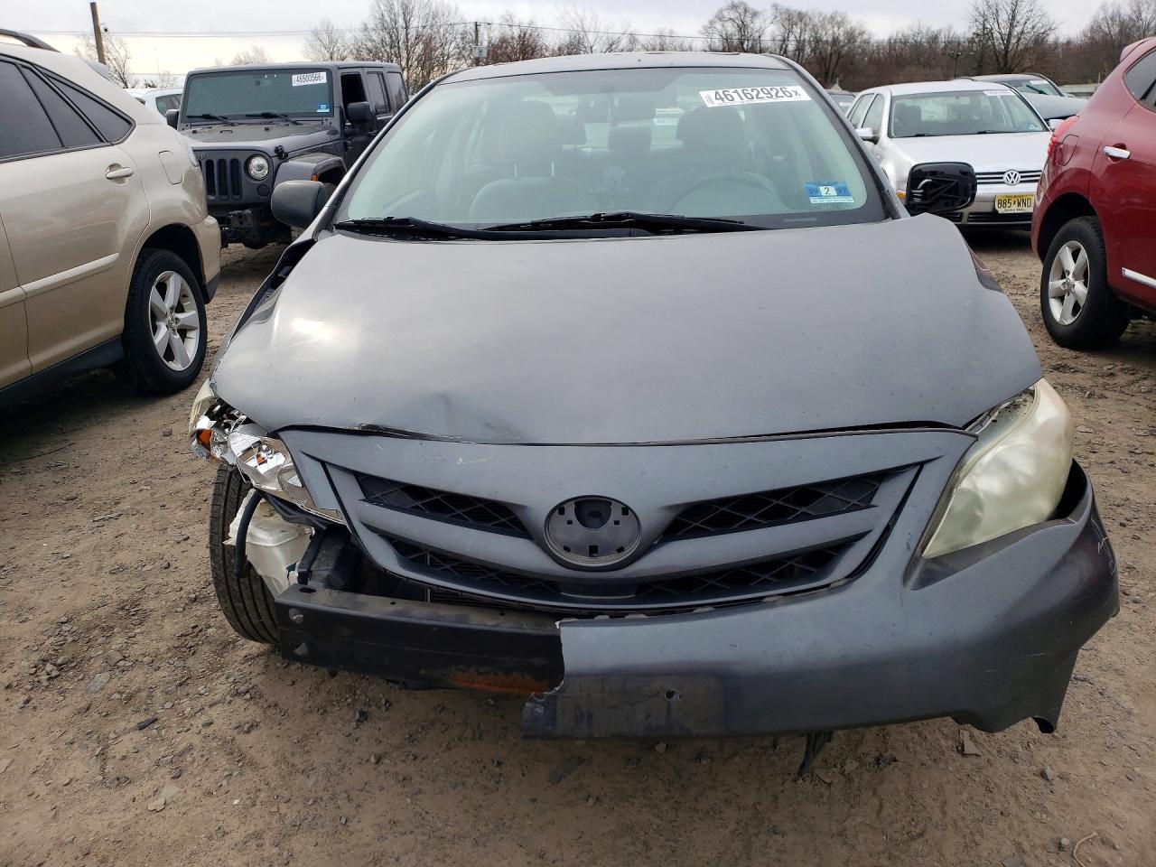 2011 TOYOTA COROLLA LE photo 5