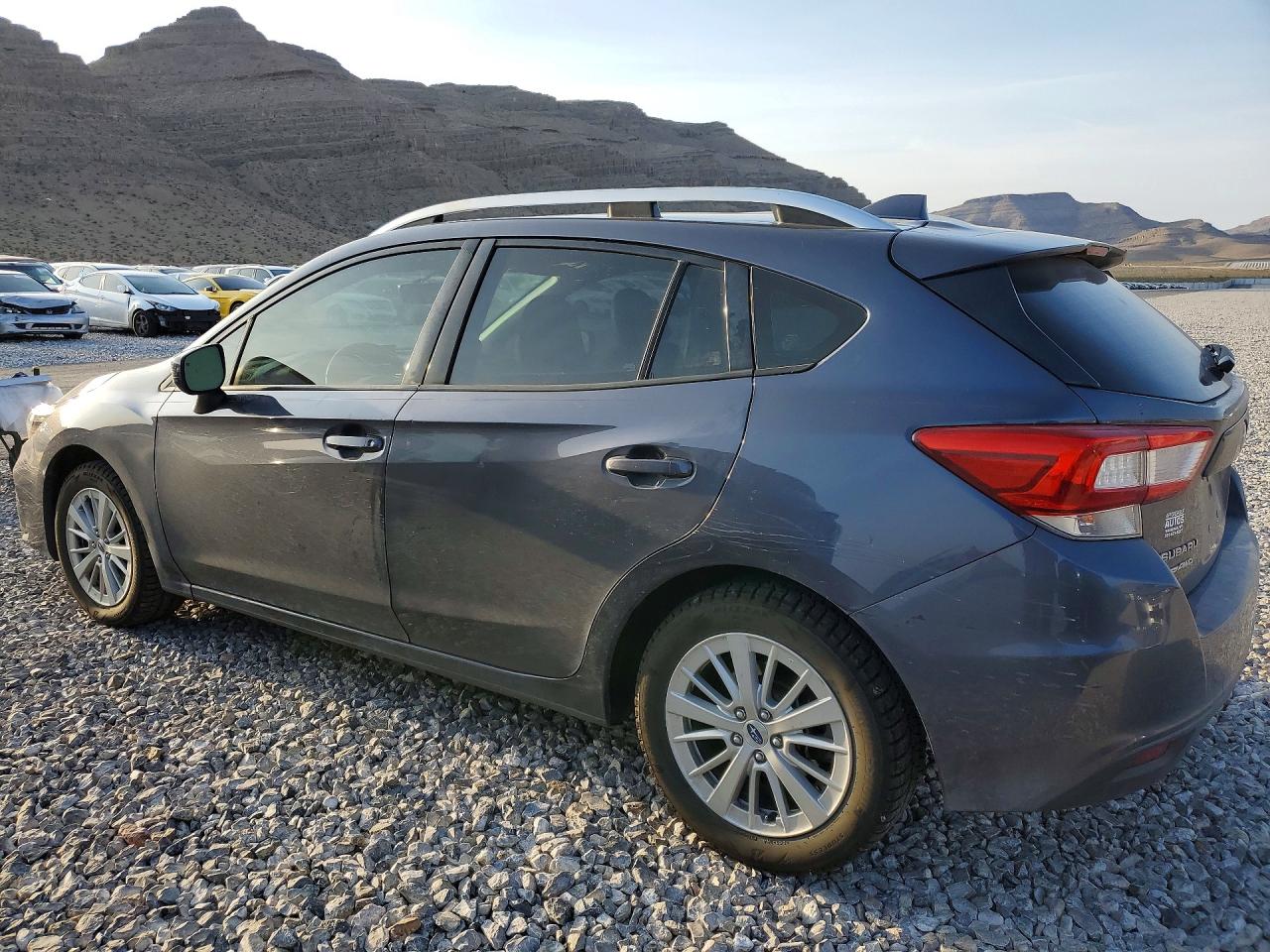 2017 SUBARU IMPREZA photo 2