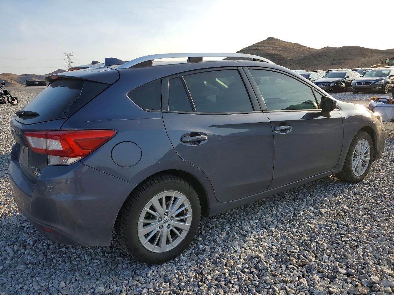 2017 SUBARU IMPREZA photo 3
