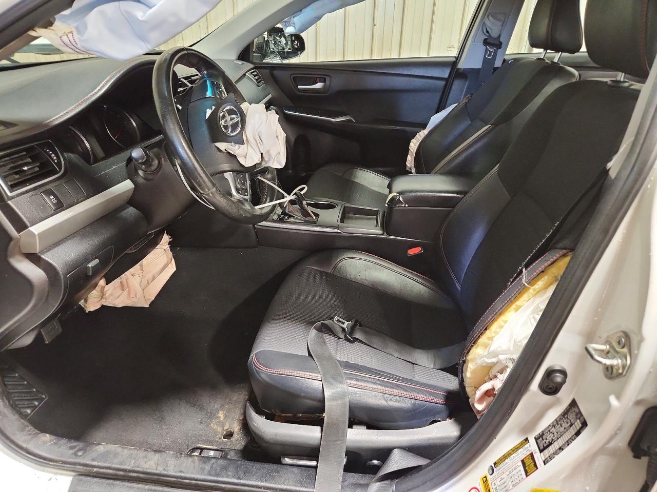 2017 TOYOTA CAMRY SE photo 13