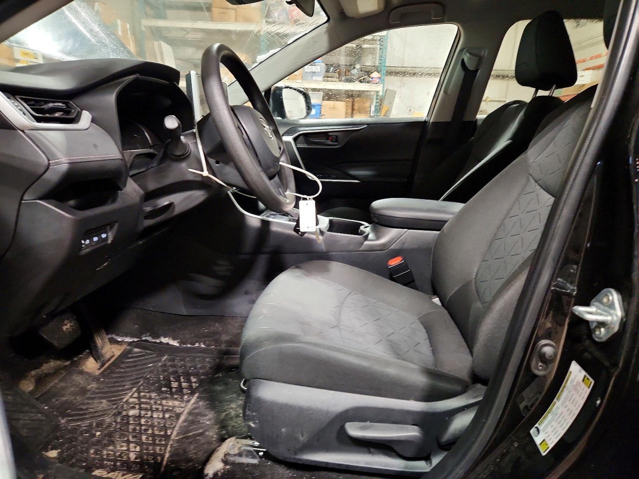 2025 TOYOTA RAV4 LE photo 19