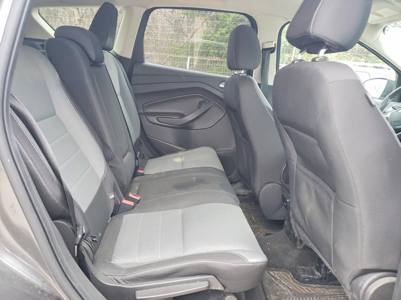 2016 FORD ESCAPE SE photo 31
