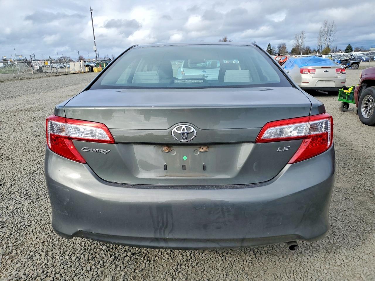 2012 TOYOTA CAMRY LE photo 16