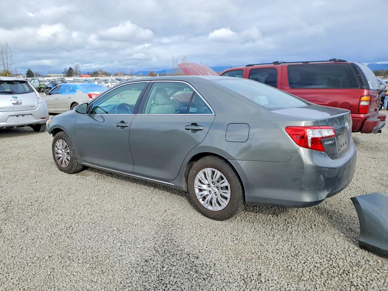 2012 TOYOTA CAMRY LE photo 4