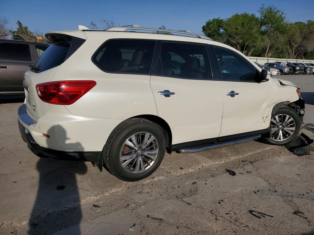 2020 NISSAN PATHFINDER SL photo 5