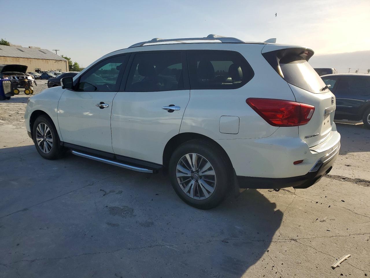 2020 NISSAN PATHFINDER SL photo 3