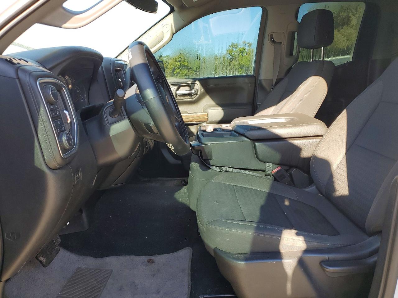 2020 CHEVROLET SILVERADO K1500 LT photo 7
