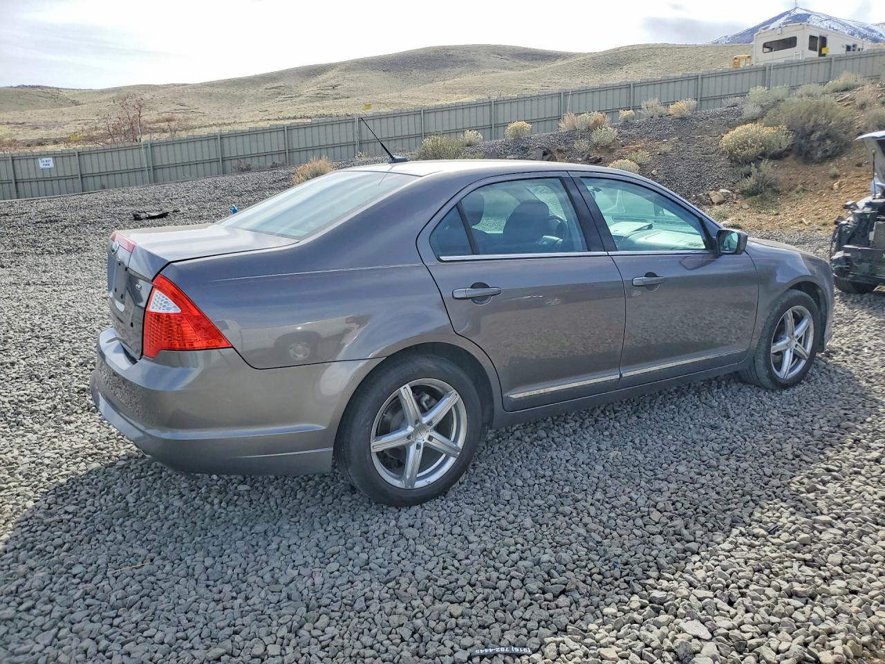 2010 FORD FUSION SE photo 3