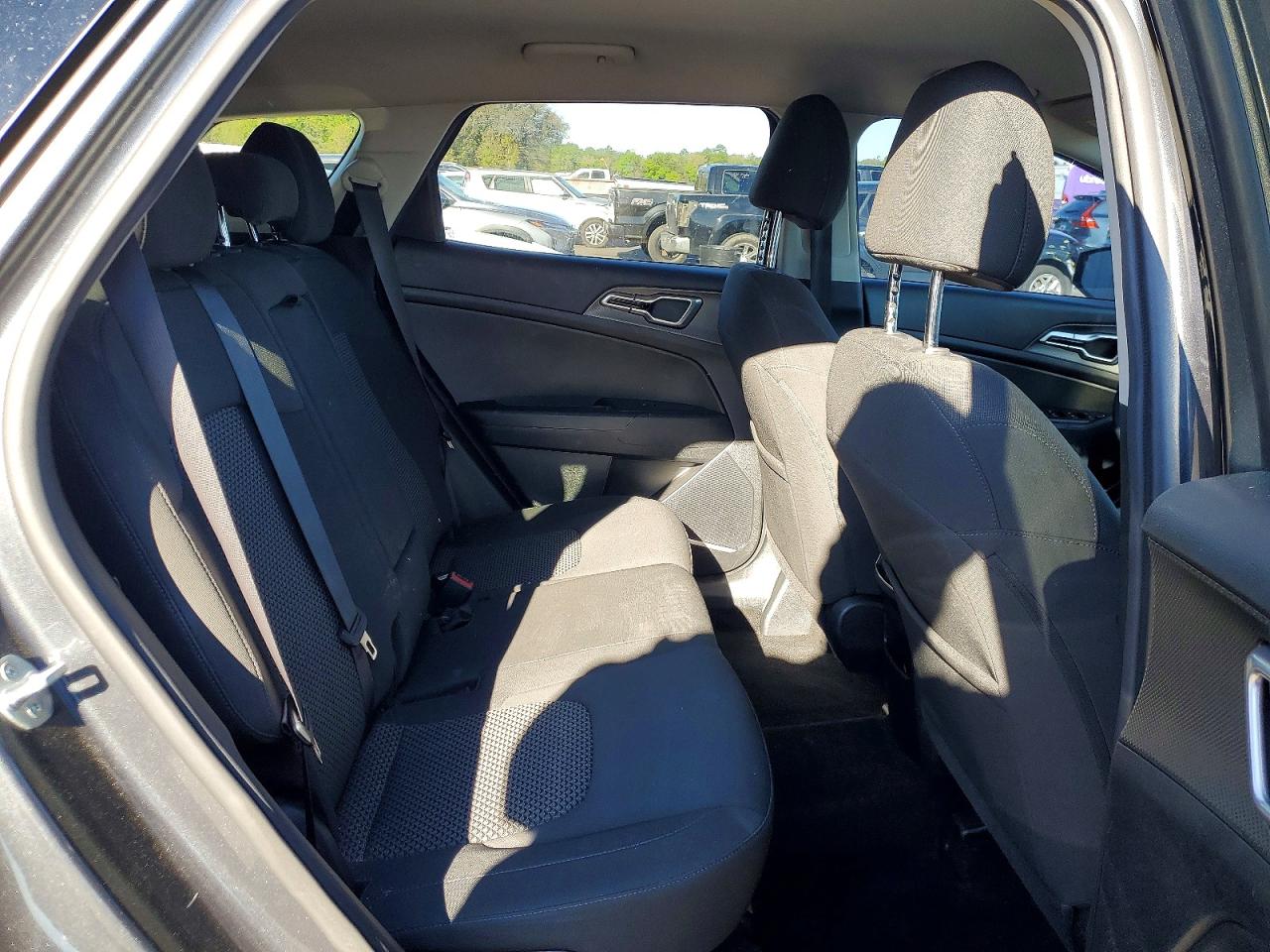 2023 KIA SPORTAGE LX photo 11