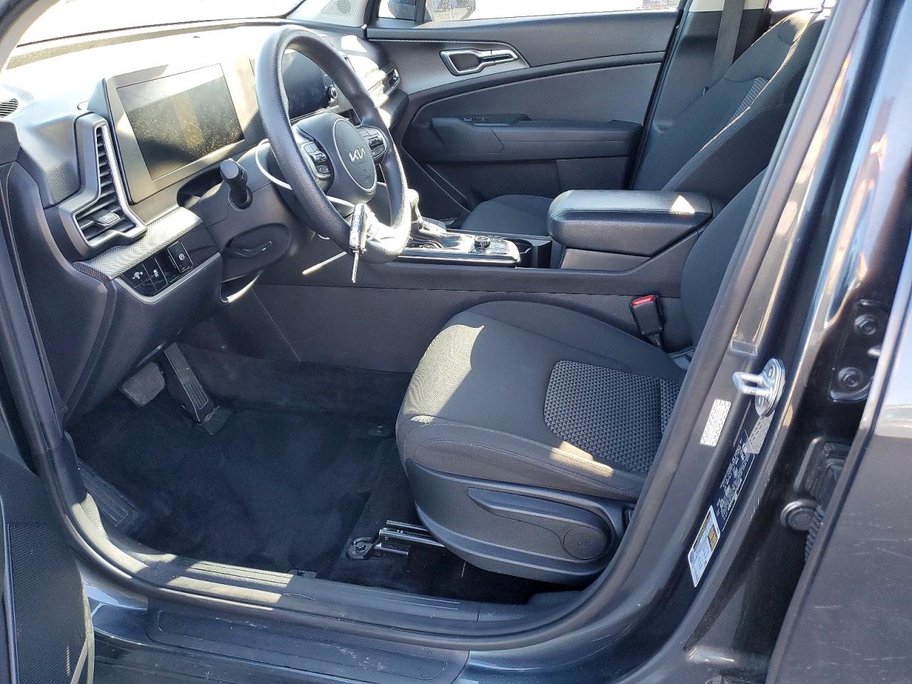 2023 KIA SPORTAGE LX photo 7