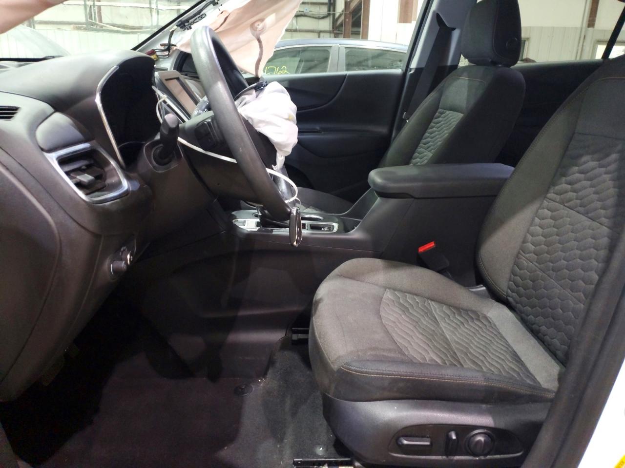 2020 CHEVROLET EQUINOX LT photo 13