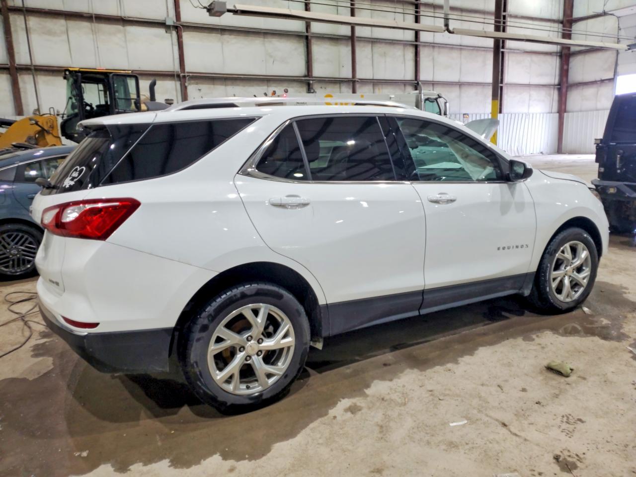 2020 CHEVROLET EQUINOX LT photo 5