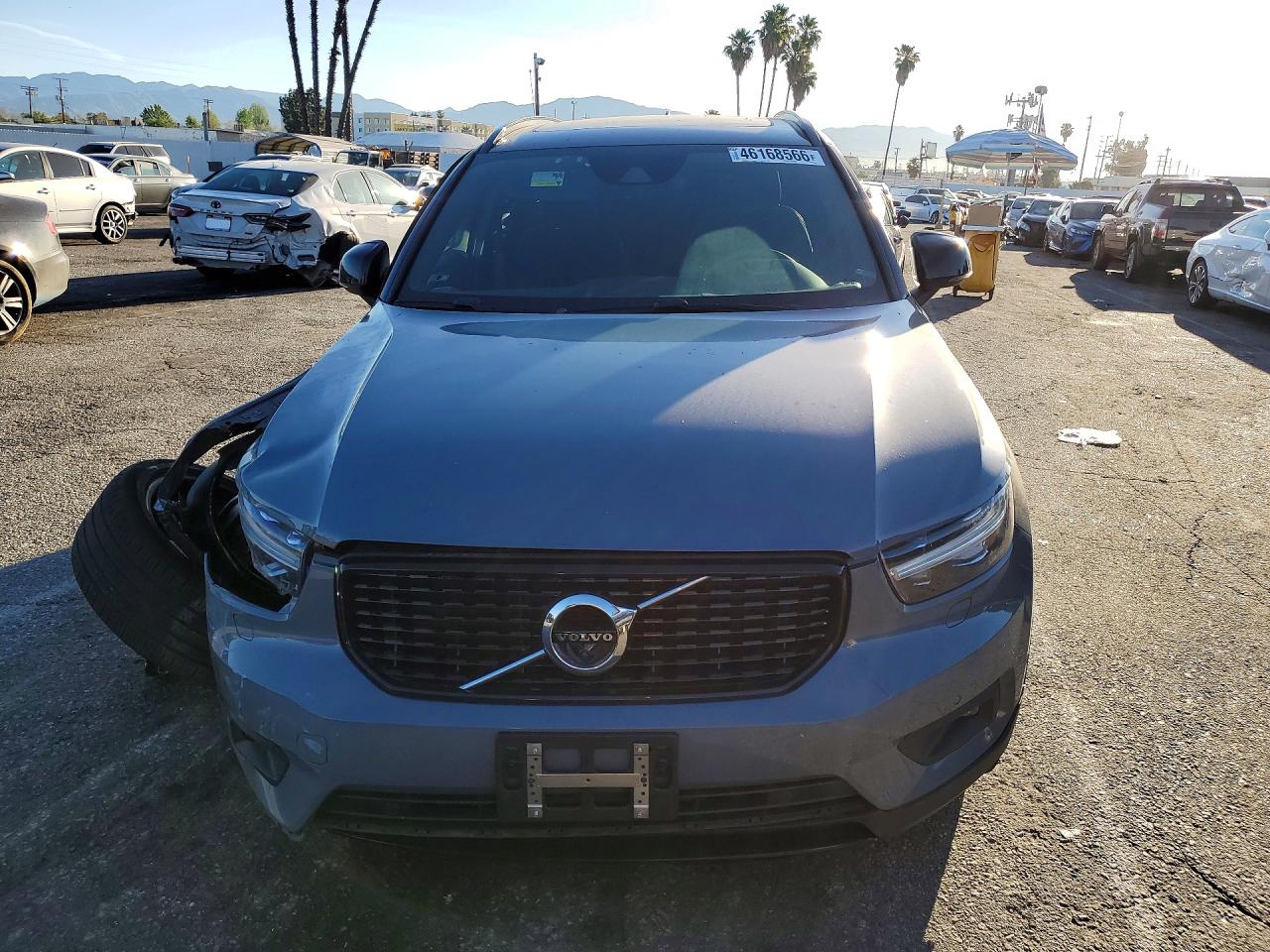 2020 VOLVO XC40 T5 R-DESIGN photo 13