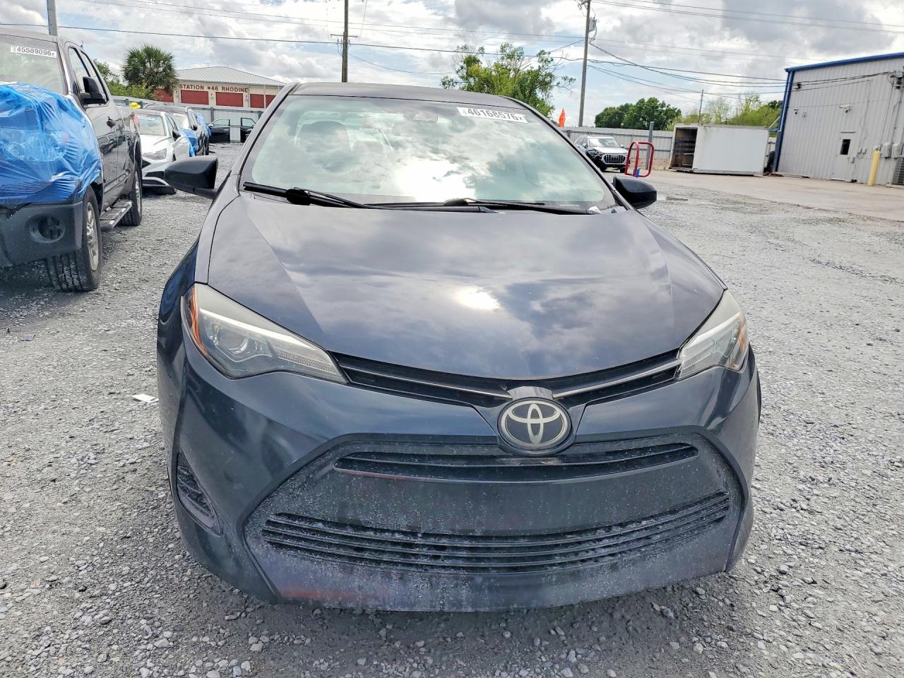 2018 TOYOTA COROLLA LE photo 13