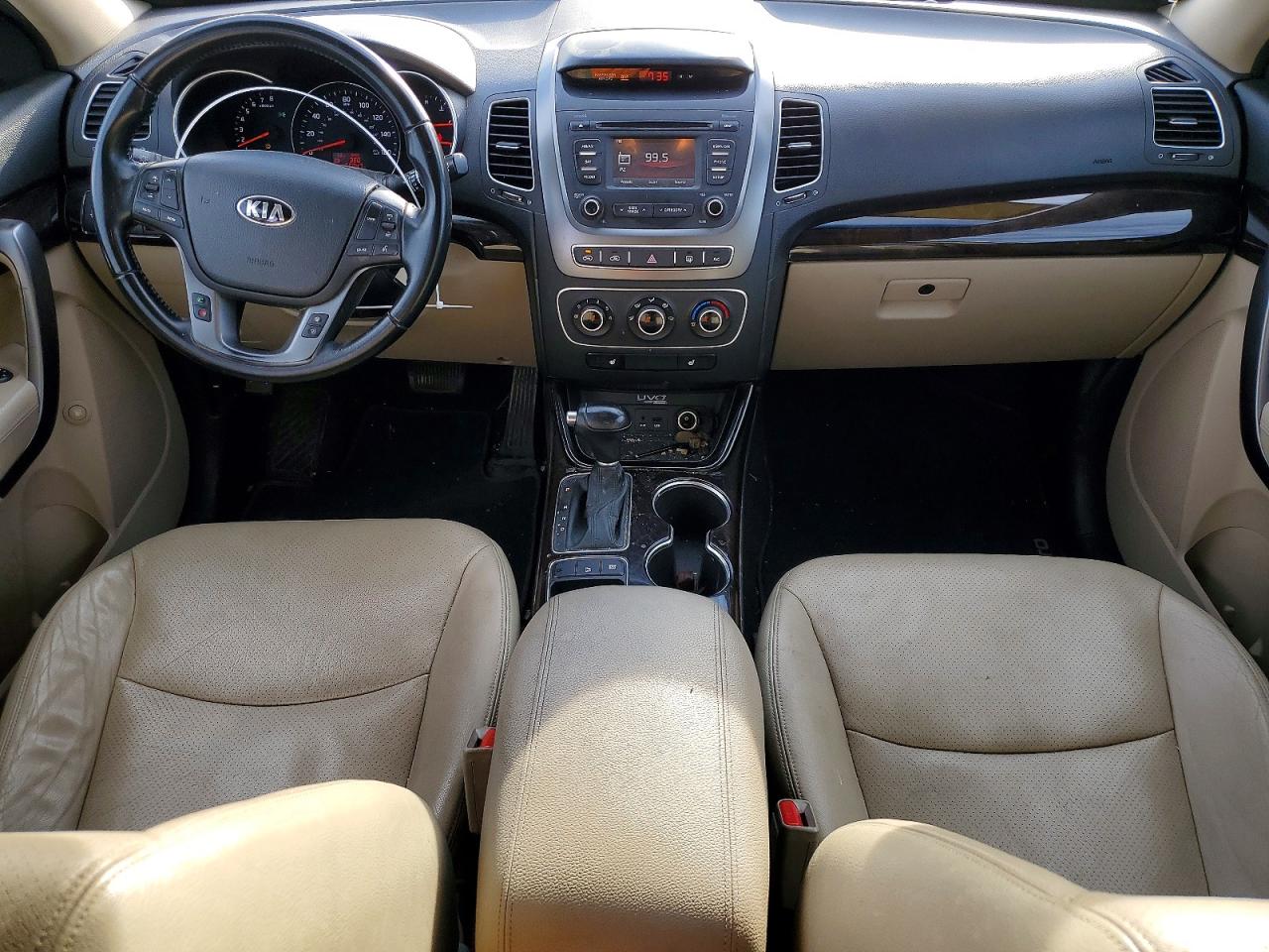 2015 KIA SORENTO LX photo 15
