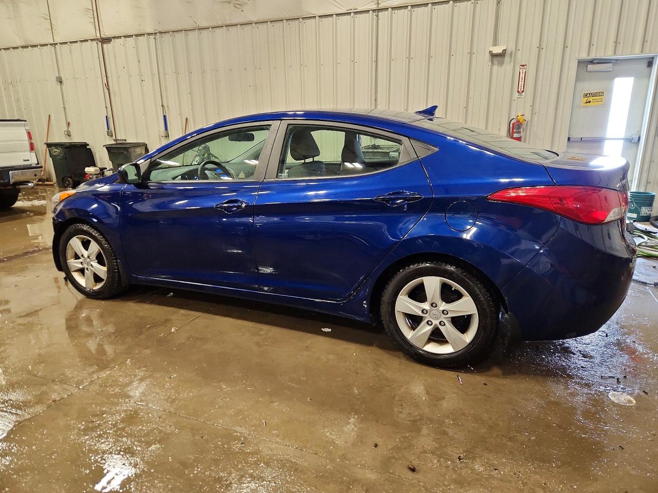 2013 HYUNDAI ELANTRA GLS photo 2