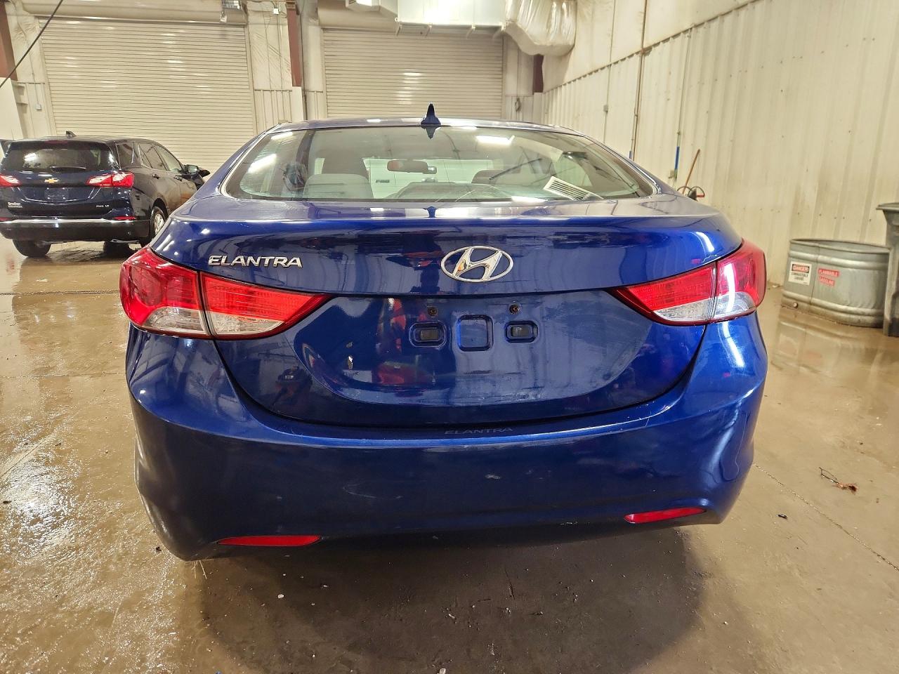 2013 HYUNDAI ELANTRA GLS photo 6