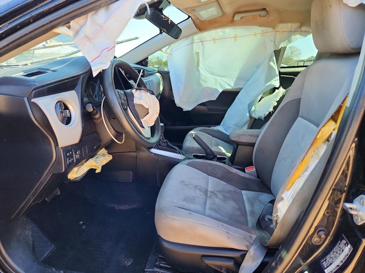 2017 TOYOTA COROLLA LE photo 13