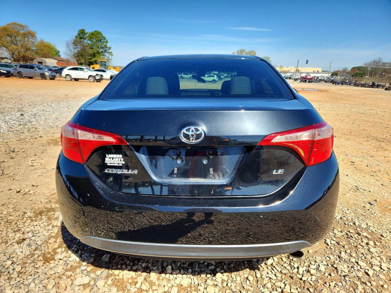 2017 TOYOTA COROLLA LE photo 11