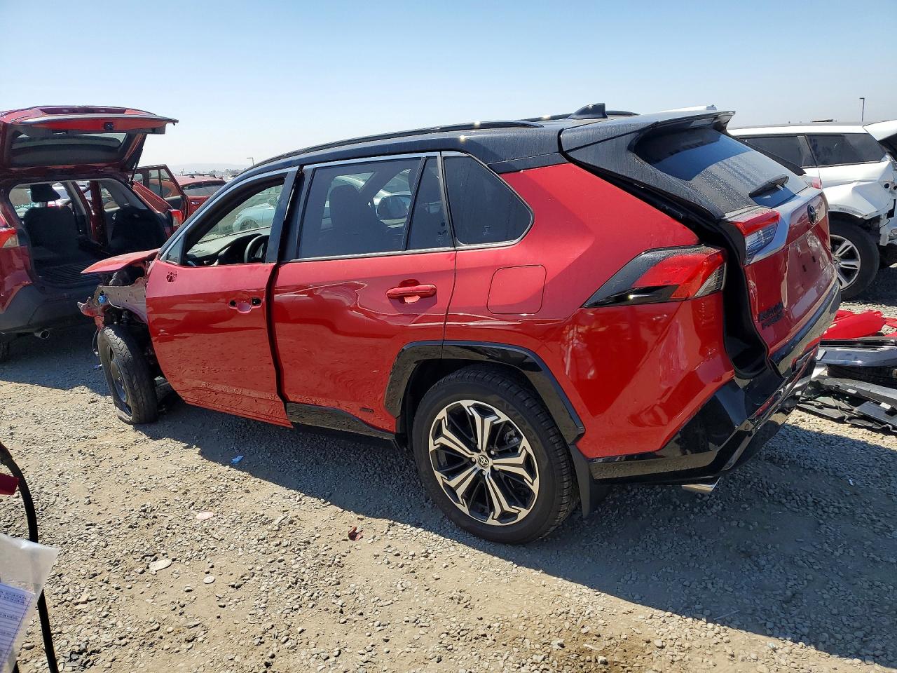 2024 TOYOTA RAV4 PRIME XSE photo 3