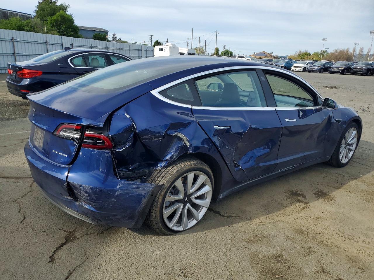 2018 TESLA MODEL 3 photo 5