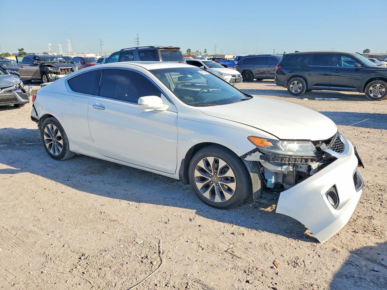 2013 HONDA ACCORD photo 4