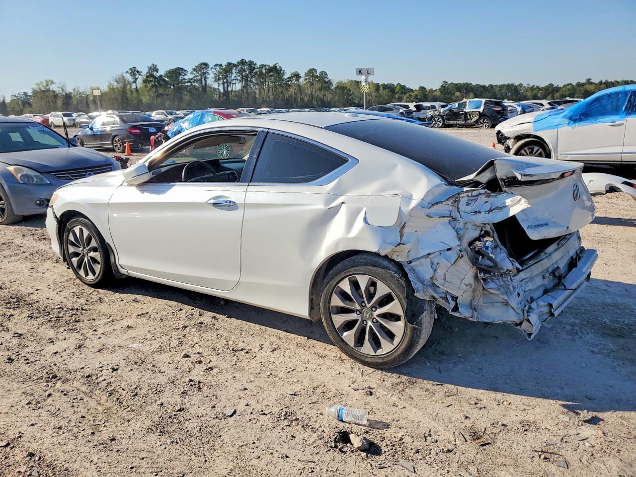 2013 HONDA ACCORD photo 2