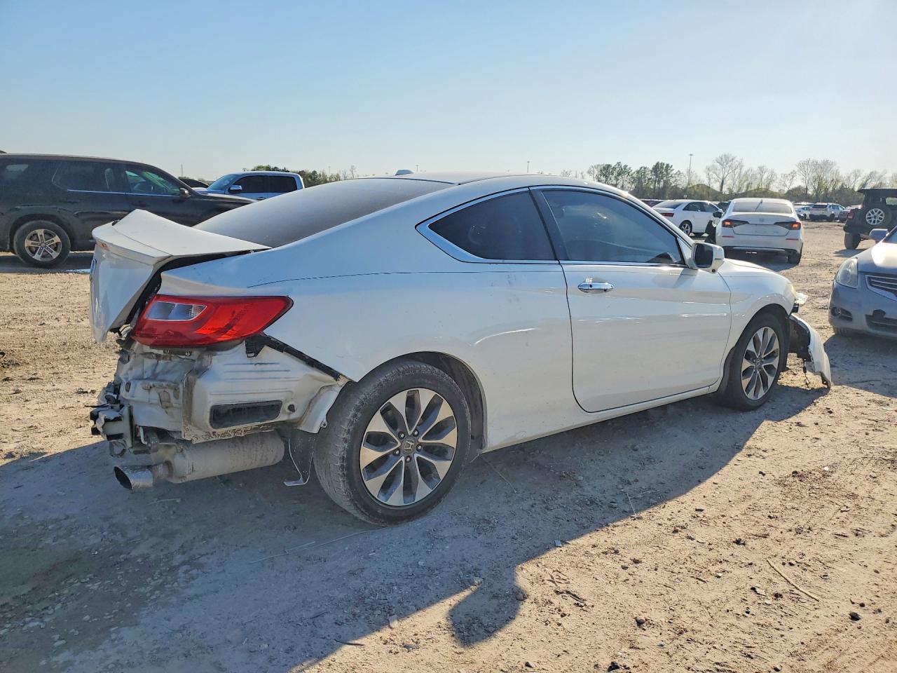 2013 HONDA ACCORD photo 3