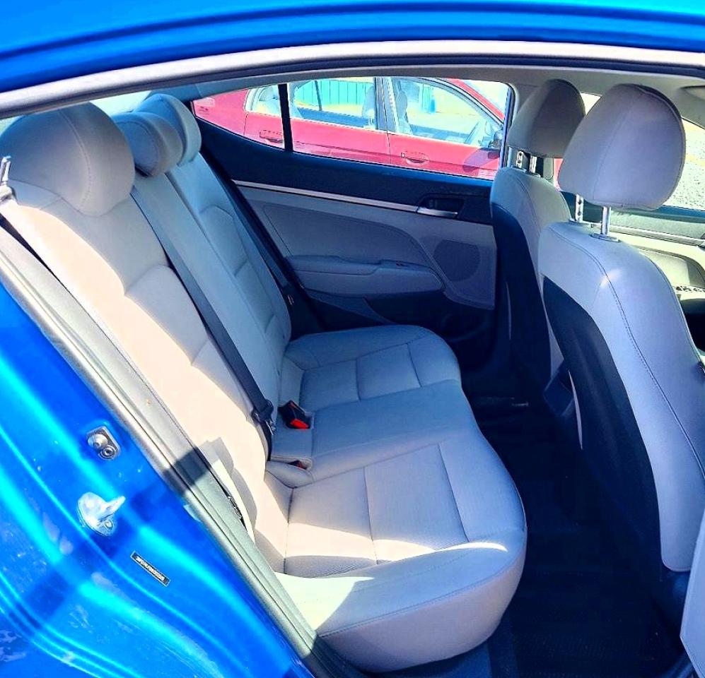 2017 HYUNDAI ELANTRA SE photo 19