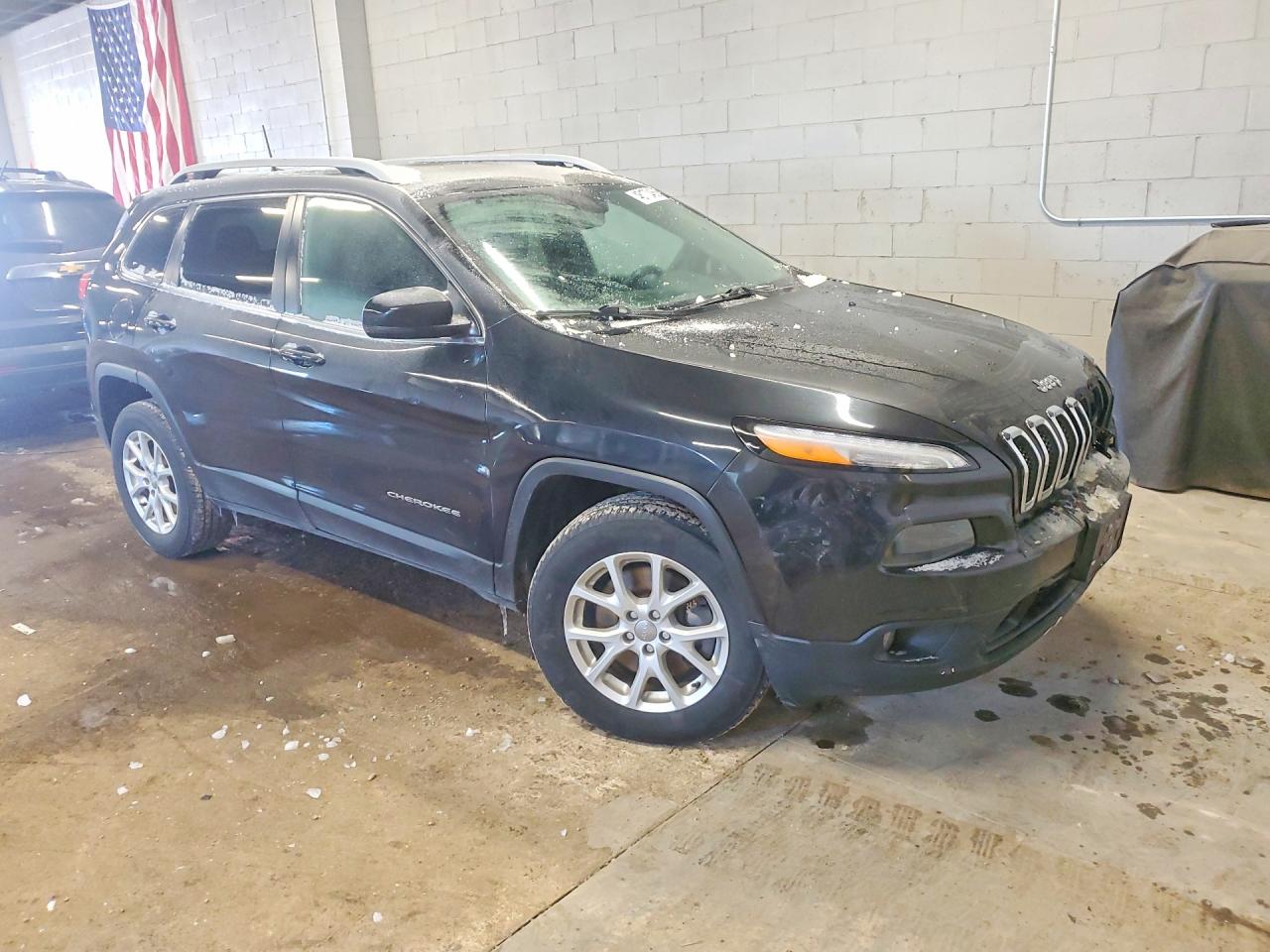 2016 JEEP CHEROKEE LATITUDE photo 4