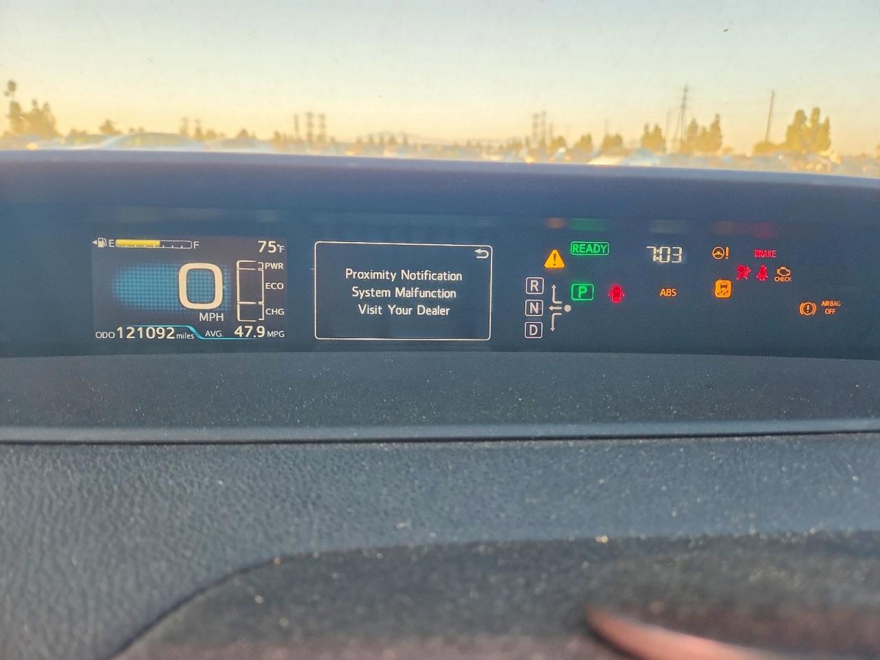 2016 TOYOTA PRIUS TWO photo 25