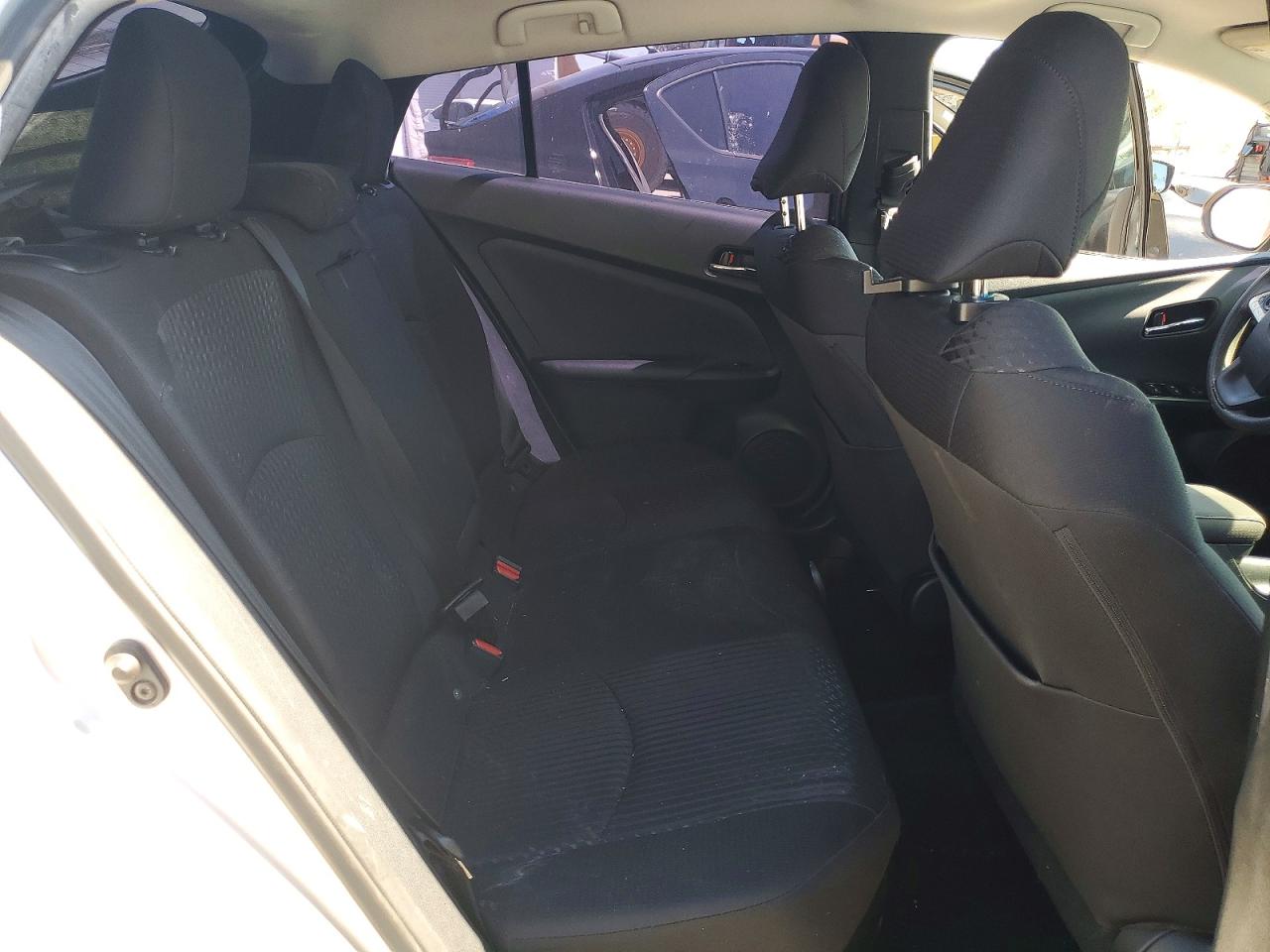 2016 TOYOTA PRIUS TWO photo 28