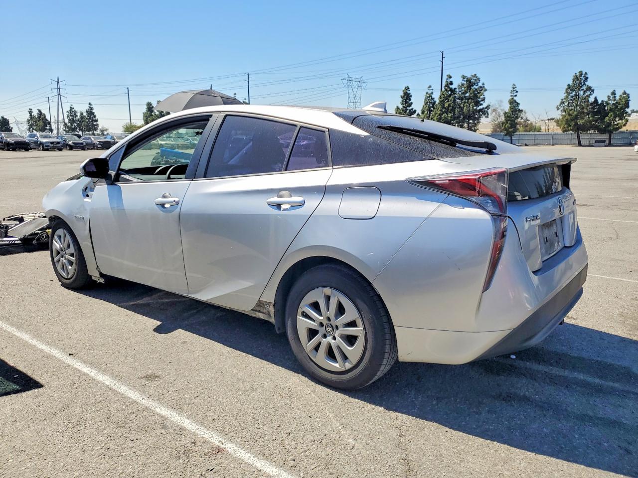 2016 TOYOTA PRIUS TWO photo 4