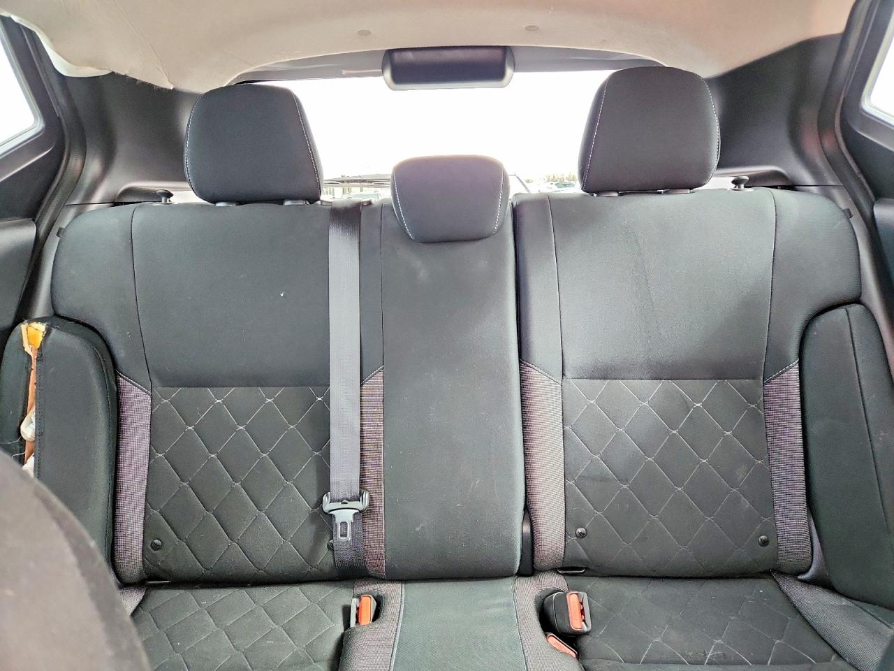 2020 NISSAN KICKS S photo 19