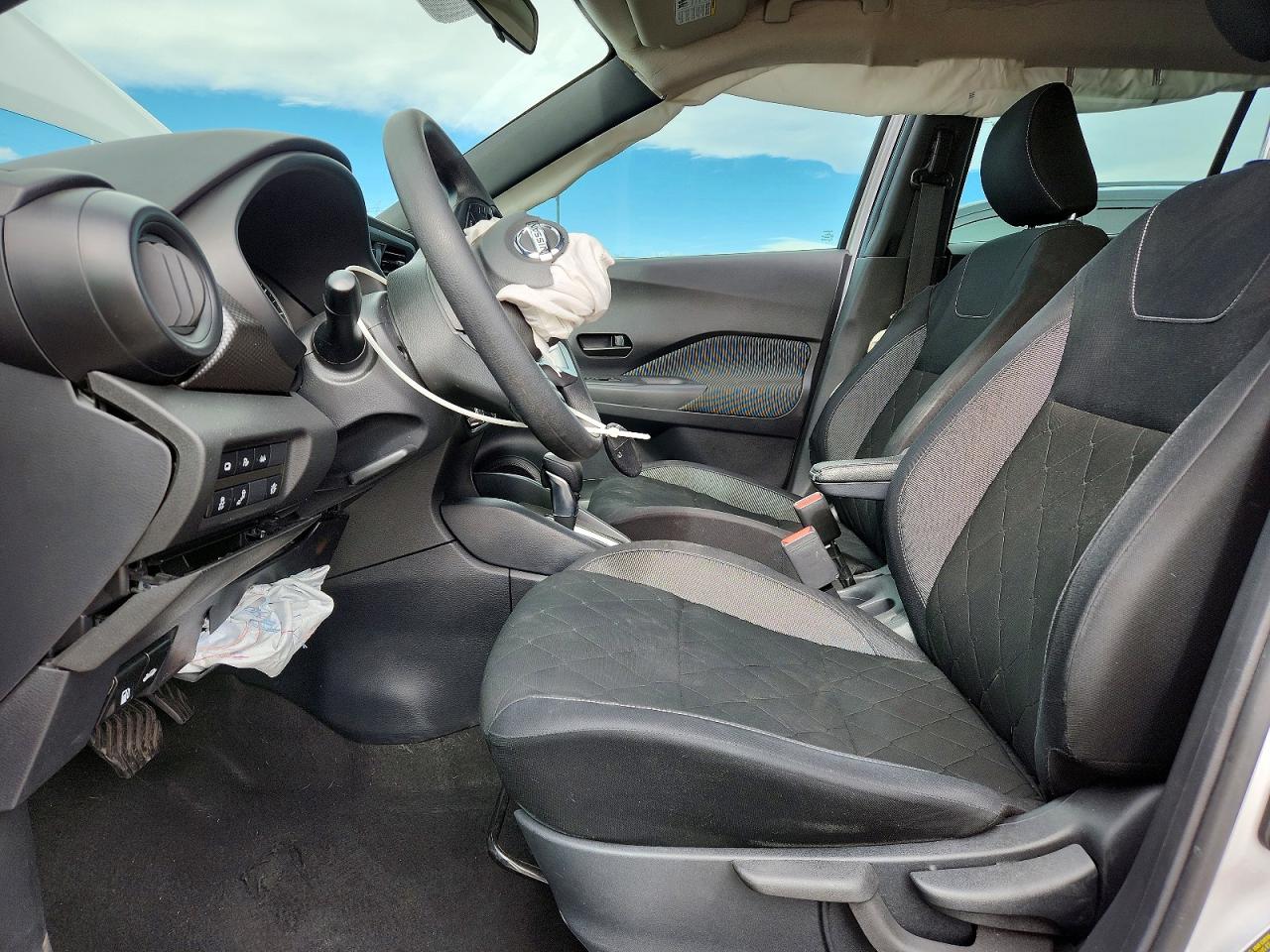 2020 NISSAN KICKS S photo 13