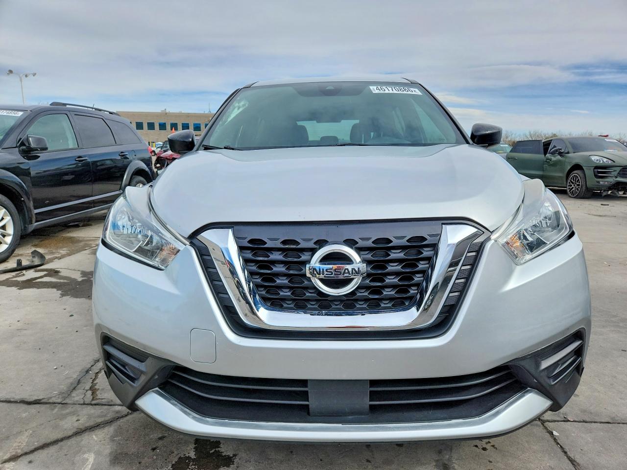 2020 NISSAN KICKS S photo 9