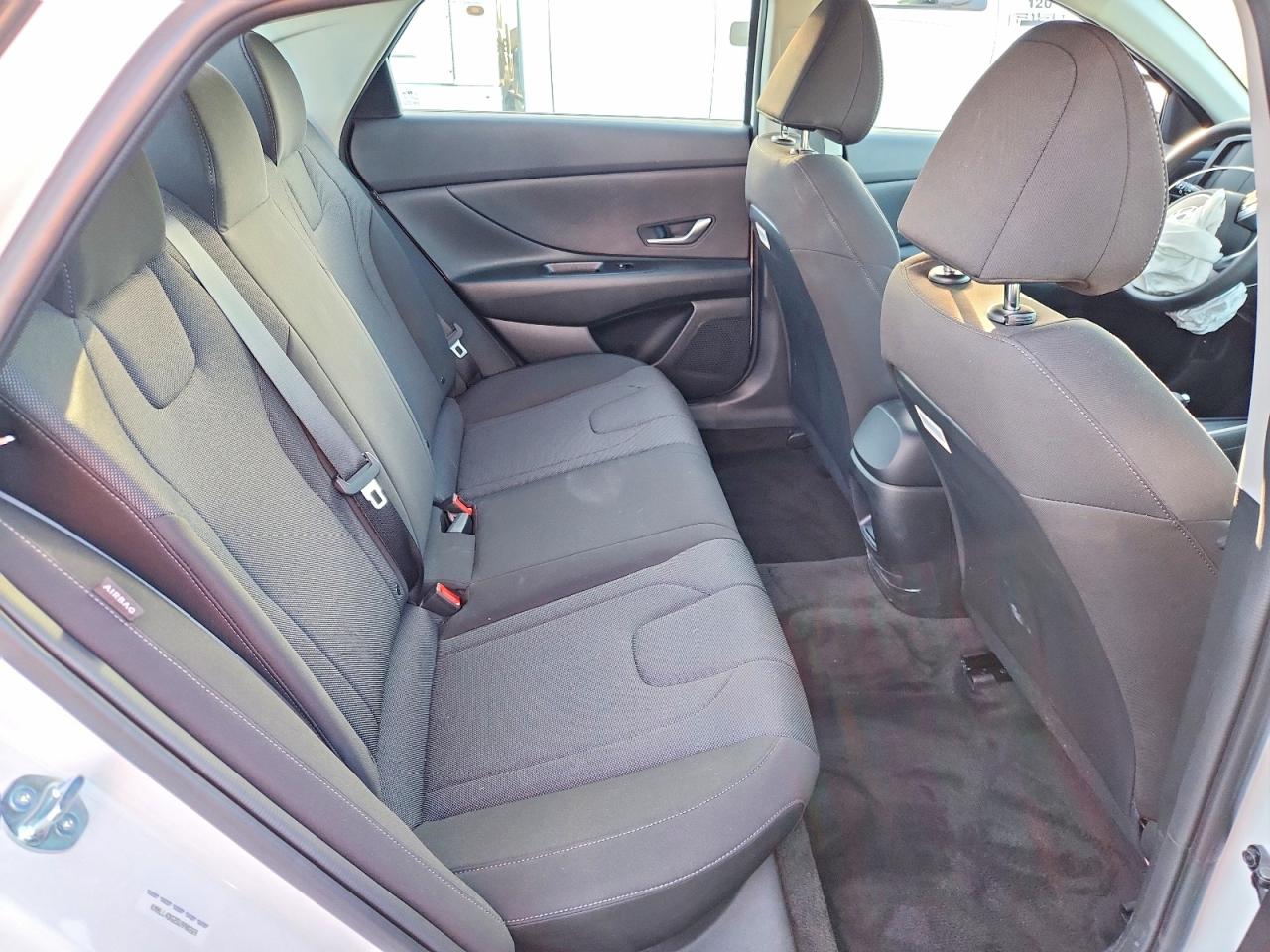 2025 HYUNDAI ELANTRA SE photo 19