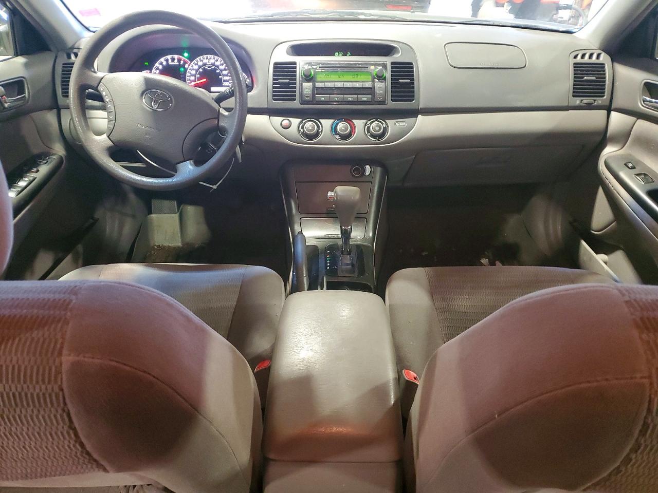 2005 TOYOTA CAMRY photo 15