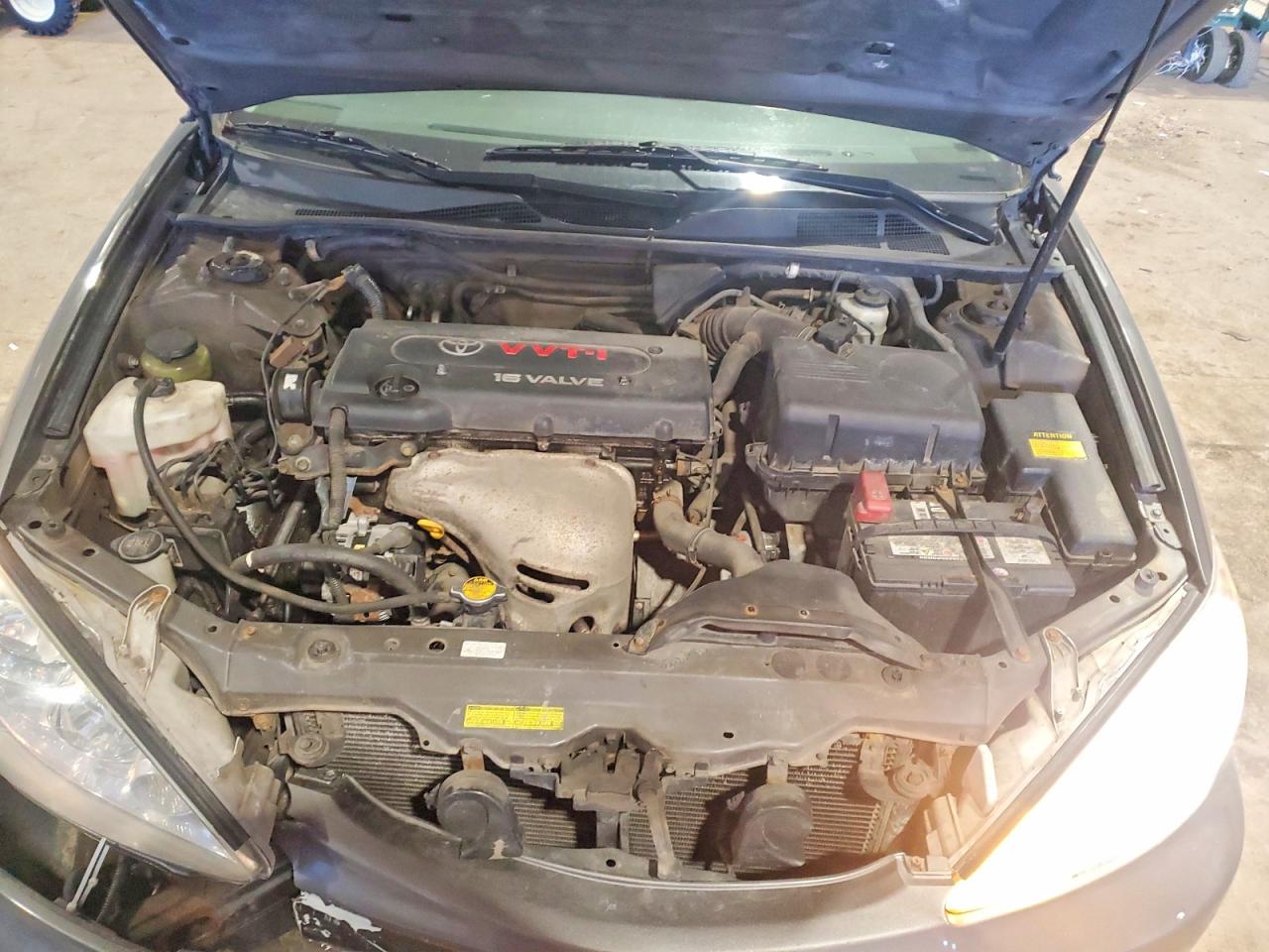 2005 TOYOTA CAMRY photo 21
